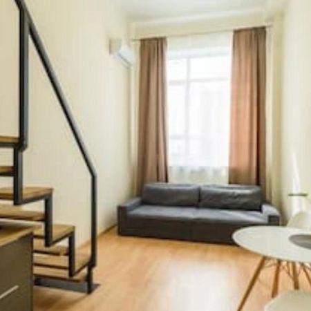 Апартаменты Loft Smart House Киев Экстерьер фото
