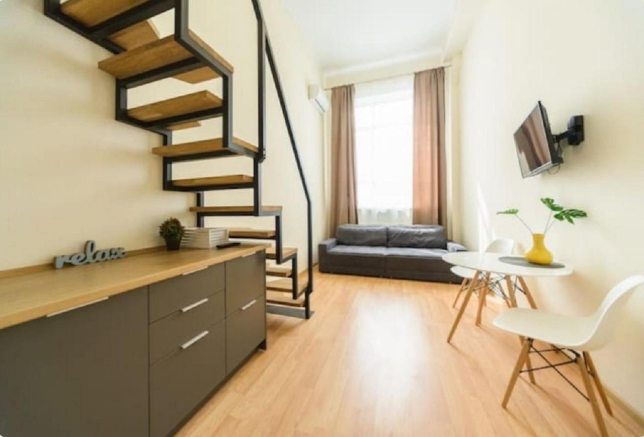 Апартаменты Loft Smart House Киев Экстерьер фото