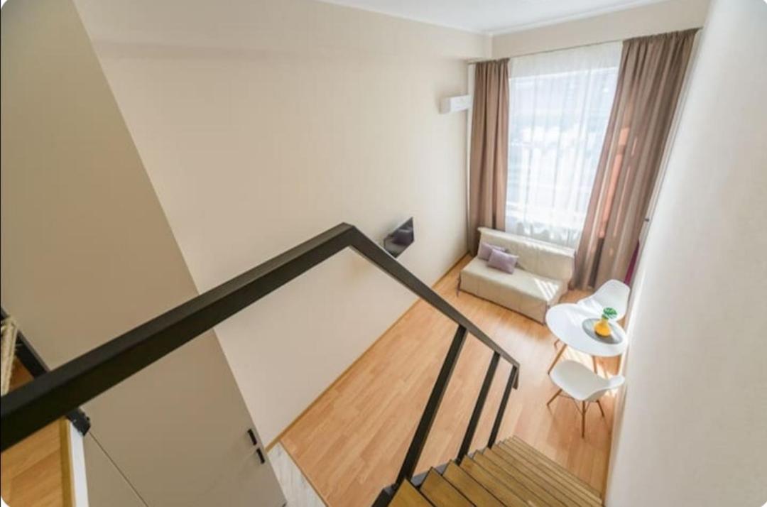 Апартаменты Loft Smart House Киев Экстерьер фото