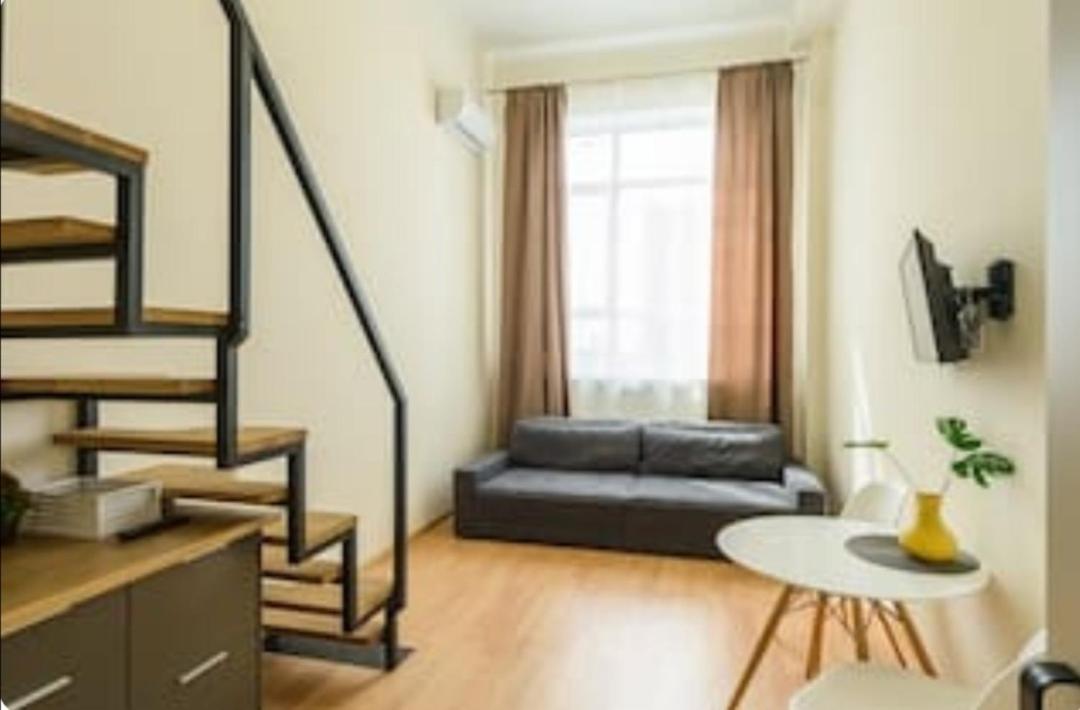 Апартаменты Loft Smart House Киев Экстерьер фото
